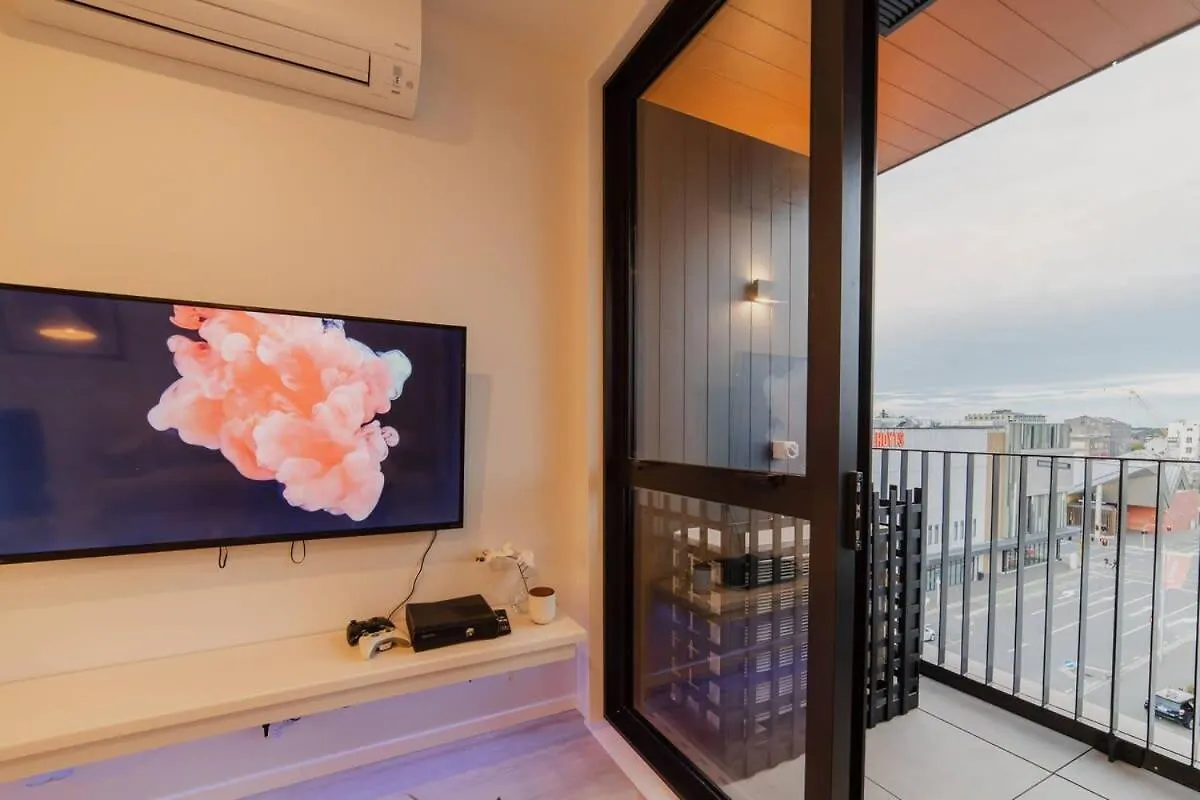 Vibrant Central City Apartment Christchurch