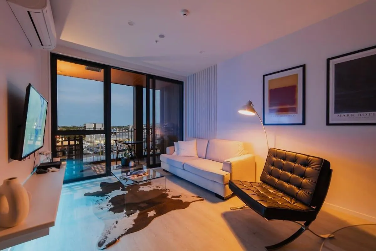 Vibrant Central City Apartment Christchurch New Zealand